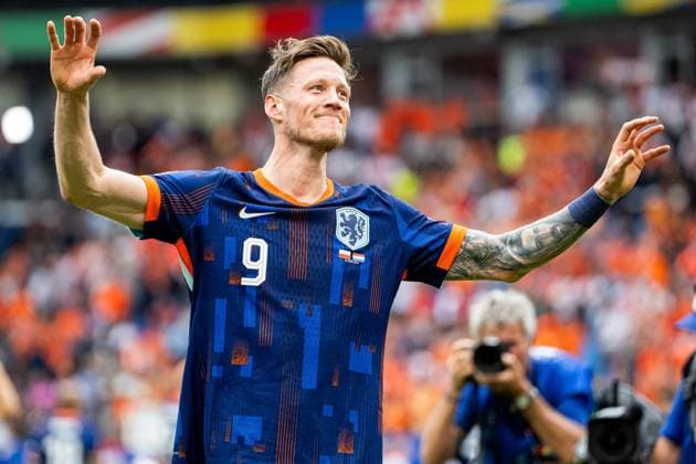 June 16, 2024, Hamburg, Germany: Wout Weghorst of Netherlands celebrates after winning match during the UEFA EURO, EM, Europameisterschaft,Fussball 2024 Group D match between Poland and Netherlands at the Volksparkstadion in Hamburg. Hamburg Germany - ZUMAs227 20240616_zip_s227_002 Copyright: xMateuszxSlodkowskix