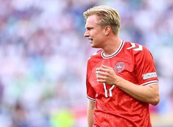 Victor Kristiansen of Denmark Slovenia v Denmark, UEFA European Championship, EM, Europameisterschaft 2024, Group C, Football, Stuttgart Arena, Stuttgart, Germany, 16 Jun 2024 EDITORIAL USE ONLY No use with unauthorised audio, video, data, fixture lists, club league logos or live services. Online in-match use limited to 120 images, no video emulation. No use in betting, games or single club league player publications. Copyright: xMichaelxZemanek Shutterstockx 14539399in