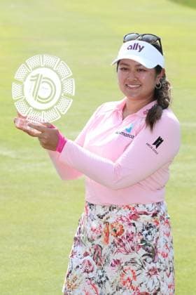 GRAND RAPIDS, MI - JUNE 16: LPGA, Golf Damen golfer Lilia Vu poses for a photo with the trophy after winning the LPGA Meijer LPGA Classic for Simply Give on June 16th, 2024, at Blythefield Country Club in Grand Rapids, Michigan. (Photo by Brian Spurlock Icon Sportswire) GOLF: JUN 16 LPGA Meijer LPGA Classic for Simply Give EDITORIAL USE ONLY Icon24061622