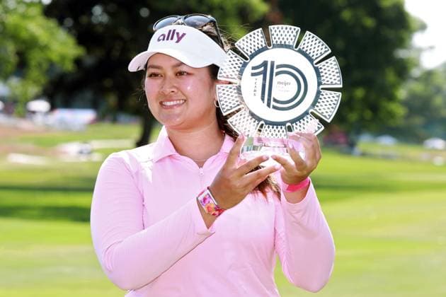 Meijer LPGA, Golf Damen Classic Lilia Vu of Fountain Valley, California holds the trophy at the awards ceremony after winning in a three way multiple hole playoff during the final round of the Meijer LPGA Classic for Simply Give golf tournament at Blythefield Country Club in Belmont, MI, USA Sunday, June 16, 2024. Belmont Michigan United States  Copyright: xAmyxLemusx originalFilename:lemus-meijerlp240616_np0sr.jpg