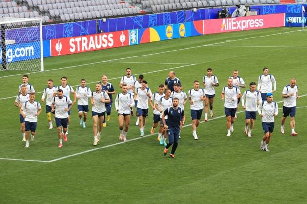 EURO 2024, Nationalteam RumÃ¤nien, Training 16th June 2024; Munich Football Arena, Munich, Germany; Euro 2024 Group E Football, Romania versus Ukraine; Romania training with coach Edward Iordanescu one day ahead of the match.  ActionPlus12655585 PierrexTeyssot