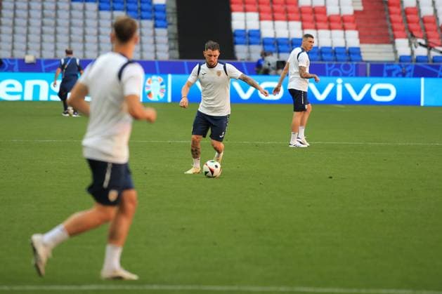 EURO 2024, Nationalteam RumÃ¤nien, Training 16th June 2024; Munich Football Arena, Munich, Germany; Euro 2024 Group E Football, Romania versus Ukraine; Romania training with coach Edward Iordanescu one day ahead of the match. Deian Sorescu  ActionPlus12655593 PierrexTeyssot