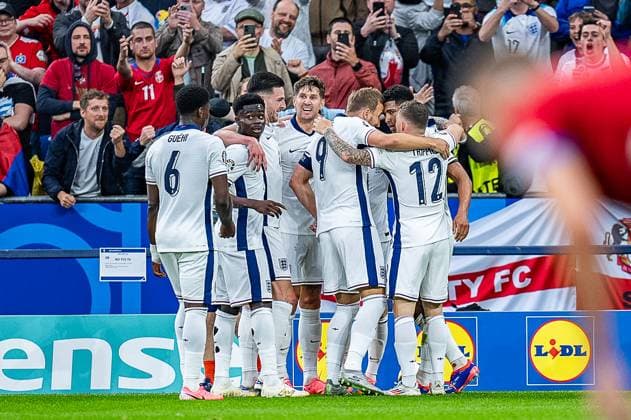 Goal for 0 1 by Jude Bellingham England, 10 here Bukayo Saka England, 7 Marc Guehi England, 6 Kieran Trippier England, 12 Harry Kane England, 9 Serbia v England, Men, Football, Matchday 1, EURO 2024, 16 06 2024, European Championship, Group C Serbia v England, Men, Football, Matchday 1, EURO 2024, 16 06 2024, European Championship, Group C Gelsenkirchen Copyright: xEibner-Pressefoto BahhoxKarax EP_SRB