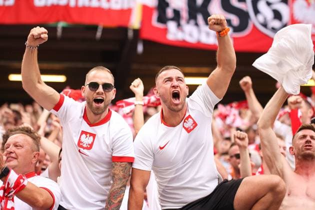 Poland Vs Netherlands in Hamburg, Germany - 16 Jun 2024 Supporters of Poland celebrate as their team scores a goal during the UEFA EURO, EM, Europameisterschaft,Fussball 2024 group D match between Poland and the Netherlands at the Volksparkstadion. (Final score; Poland 1:2 Netherlands) Hamburg Germany Copyright: xSergeixMikhailichenkox xSOPAxImagesx Mikhailichenko_Pol-Ned21