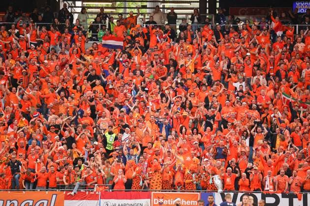 Poland Vs Netherlands in Hamburg, Germany - 16 Jun 2024 Supporters of Netherlands react as Netherlands scores a goal during the UEFA EURO, EM, Europameisterschaft,Fussball 2024 group D match between Poland and the Netherlands at the Volksparkstadion. (Final score; Poland 1:2 Netherlands) Hamburg Germany Copyright: xSergeixMikhailichenkox xSOPAxImagesx Mikhailichenko_Pol-Ned28