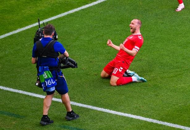 Christian Eriksen Denmark celebrates his goal, UEFA EURO 2024 Group C, Slovenia vs Denmark, Arena Stuttgart on June 16, 2024 in Stuttgart, Germany Photo by Silas Schueller DeFodi Images Christian Eriksen Denmark celebrates his goal, UEFA EURO 2024 Group C, Slovenia vs Denmark, Arena Stuttgart on June 16, 2024 in Stuttgart, Germany Photo by Silas Schueller DeFodi Images Defodi 0582007641st Defodi-738