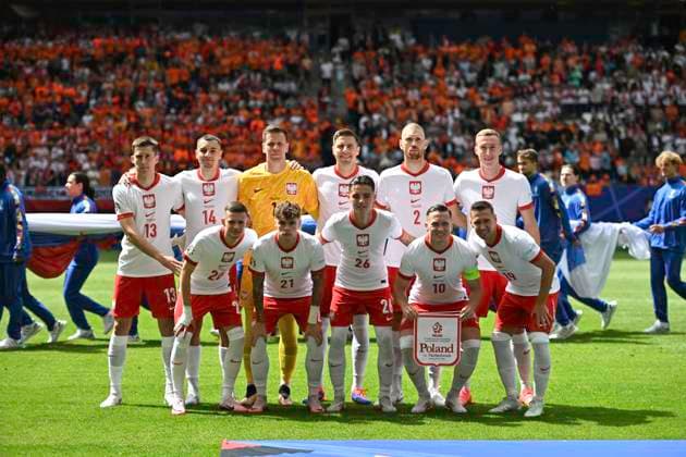 GER, Euro 2024, Group D, Poland POL vs Netherlands NED 16 06 2024, Volksparkstadion, GER, Euro 2024, Group D, Poland POL vs Netherlands NED in the picture group photo of the Polish team nordphotoxGmbH xWitke nph00002