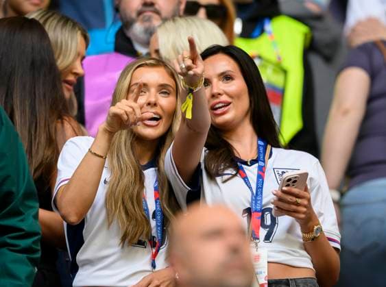 Lewis Capaldi wife of HENDERSON Dean l ENG and Ellie Alderson girlfriend of WATKINS Ollie ENG on the tribune, preliminary round 1 match day, group C, match M05, Serbia SRB England ENG , on 16 06 2024 in Gelsenkirchen Germany European Football Championship 2024 from 14 06 14 07 2024 in Germany Â