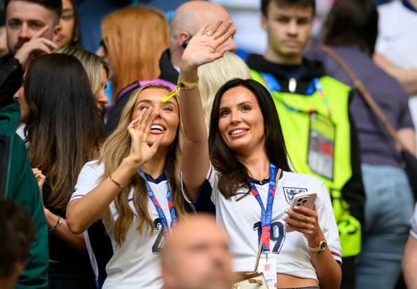 Lewis Capaldi wife of HENDERSON Dean l ENG and Ellie Alderson girlfriend of WATKINS Ollie ENG on the tribune, preliminary round 1 match day, group C, match M05, Serbia SRB England ENG , on 16 06 2024 in Gelsenkirchen Germany European Football Championship 2024 from 14 06 14 07 2024 in Germany Â