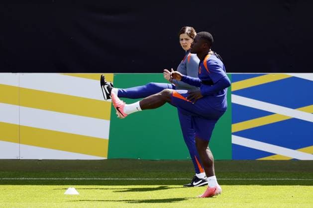 WOLFSBURG - Brian Brobbey trains separately from the group during a training session of the Dutch national team, Nationalteam at the AOK Stadium on June 17, 2024 in Wolfsburg, Germany. The Dutch national team is preparing for the group match at the European Football Championship in Germany against France. ANP KOEN VAN WEEL UEFA EURO, EM, Europameisterschaft,Fussball 2024 Germany 2024 xVIxANPxSportx xxANPxIVx 501311775 originalFilename: 501311775.jpg