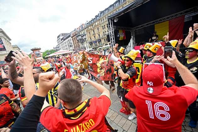 Belgium v Slovakia Group E - UEFA EURO, EM, Europameisterschaft,Fussball 2024 FRANKFURT AM MAIN, GERMANY - JUNE 17 : Supporters and fans ahead of the UEFA EURO 2024 European Football Championship tournament group E stage match between Belgium and Slovakia at Frankfurt Arena on June 17, 2024 in Frankfurt am Main, Germany, 17 06 2024 Frankfurt am Main Germany  Copyright: xPeterxDexVoechtx