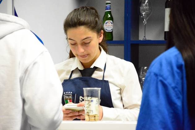Barman at Casa Azzurri in Iserlohn during UEFA EURO, EM, Europameisterschaft,Fussball 2024 - Casa Azzurri, UEFA European Football Championship in Iserlhon, Germany, June 17 2024  Copyright: xPasqualexGolia IPAxSportx xipa-ax xx IPA_47206979 IPA_Agency_IPA47206979