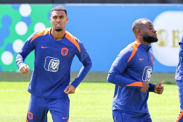 2024-06-17 Training Session Netherlands WOLFSBURG, GERMANY - JUNE 17: Ryan Gravenberch of The Netherlands, Lutsharel Geertruida of The Netherlands during a training session prior to the Group D - UEFA EURO, EM, Europameisterschaft,Fussball 2024 match between Netherlands and France at AOK Stadium on June 17, 2024 in Wolfsburg, Germany. (Photo by Peter Lous BSR Agency) Wolfsburg Germany Content not available for redistribution in The Netherlands directly or indirectly through any third parties. Copyright: xBSRxAgencyx