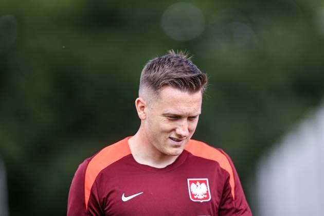 17.06.2024 HANNOVER, NIEMCY PILKA NOZNA (FOOTBALL) UEFA EURO, EM, Europameisterschaft,Fussball 2024 - CENTRUM TRENINGOWE REPREZENTACJI POLSKI - HANNOVER 96 ACADEMIE KONFERENCJA PRASOWA I TRENING REPREZENTACJI POLSKI NZ PIOTR ZIELINSKI FOTO LUKASZ GROCHALA CYFRASPORT NEWSPIX.PL --- Newspix.pl  20240617CSLG0110