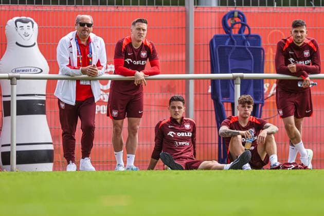 17.06.2024 HANNOVER, NIEMCY PILKA NOZNA (FOOTBALL) UEFA EURO, EM, Europameisterschaft,Fussball 2024 - CENTRUM TRENINGOWE REPREZENTACJI POLSKI - HANNOVER 96 ACADEMIE KONFERENCJA PRASOWA I TRENING REPREZENTACJI POLSKI NZ MIECZYSLAW GOLBA, PIOTR ZIELINSKI, KACPER URBANSKI, NIKOLA ZALEWSKI, JAKUB MODER FOTO LUKASZ GROCHALA CYFRASPORT NEWSPIX.PL --- Newspix.pl  20240617CSLG0122