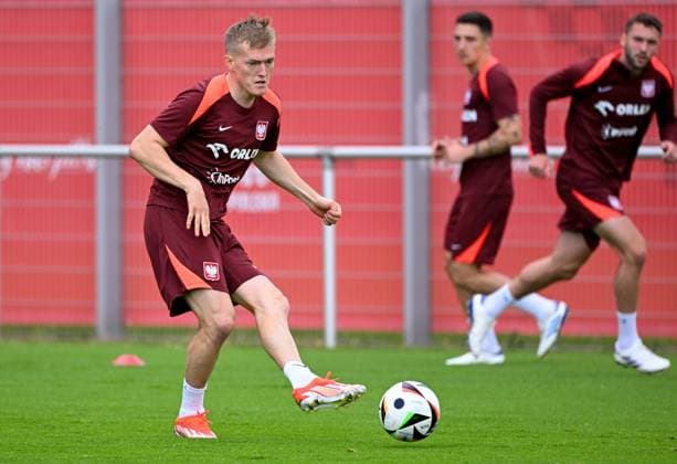 2024.06.17 Hanower Mistrzostwa Europy w Pilce Noznej 2024 - trening N z Karol Swiderski Foto PressFocus 2024.06.17 Hanover UEFA European Championship, EM, Europameisterschaft - official training team Poland Karol Swiderski Credit: PressFocus NEWSPIX.PL --- Newspix.pl  20240617PF0568