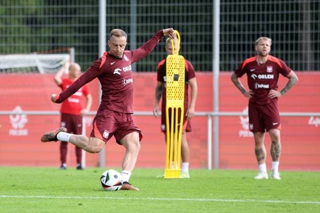 HANOWER 17.06.2024 TRENING REPREZENTACJI POLSKI NA EURO 2024 --- POLISH FOOTBALL national team, Nationalteam TRAINING SESSION ON EURO 2024 IN HANOVER KAMIL GROSICKI FOT. PIOTR KUCZA FOTOPYK NEWSPIX.PL --- Newspix.pl  240617PYK1019