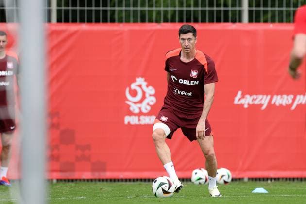 HANOWER 17.06.2024 TRENING REPREZENTACJI POLSKI NA EURO 2024 --- POLISH FOOTBALL national team, Nationalteam TRAINING SESSION ON EURO 2024 IN HANOVER ROBERT LEWANDOWSKI FOT. PIOTR KUCZA FOTOPYK NEWSPIX.PL --- Newspix.pl  240617PYK1055
