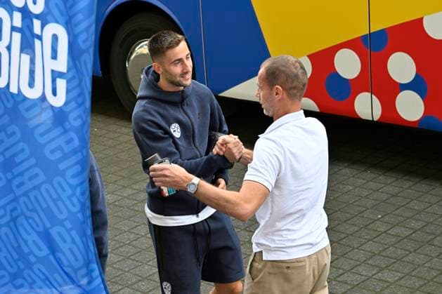 GER, UEFA European Championship 2024, Slovenian Base Camp Wuppertal 17 06 2023,Wuppertal ,Stadion am Zoo, GER, UEFA European Championship 2024, Slovenian Base Camp Wuppertal in the picture UEFA President Aleksander Ceferin Slovenia welcomes Jan Oblak SVN 01 NordphotoxGmbHx xFreund nph00018