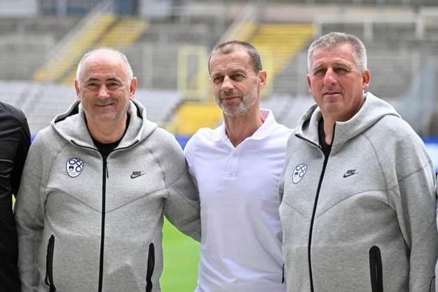 GER, UEFA European Championship 2024, Slovenian Base Camp Wuppertal 17 06 2023,Wuppertal ,Stadion am Zoo, GER, UEFA European Championship 2024, Slovenian Base Camp Wuppertal in the picture Slovenian Football President Radenko Mijatovic Slovenia , UEFA President Aleksander Ceferin Slovenia and Co Coach NordphotoxGmbHx xFreund nph00018