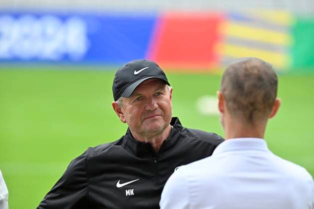 GER, UEFA European Championship 2024, Slovenian Base Camp Wuppertal 17 06 2023,Wuppertal ,Stadion am Zoo, GER, UEFA European Championship 2024, Slovenian Base Camp Wuppertal in the picture Coach Madjar Kek SVN and UEFA President Aleksander Ceferin Slovenia in conversation NordphotoxGmbHx xFreund nph00018