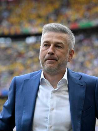 17 06 2024, Football UEFA EURO 2024, Preliminary round, Match 10, Romania Ukraine, in the Football Arena Munich Coach Edward Iordanescu Romania pensive