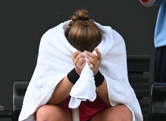 Jelena Ostapenko of Latvia looks dejected during her first round match Rothesay Classic Birmingham, Day 1, Tennis, Edgbaston Priory Club, Birmingham, UK - 17 June 2024  Copyright: xAnnaxGowthorpe Shutterstockx 14539764ao