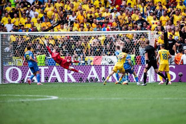 UEFA EURO 2024 Romania Ukraine 17 06 2024 Nicolae Stanciu Romania, 21 scores the goal for 1 0 UEFA EURO 2024 Romania Ukraine Munich Football Arena, Munich on 17 06 2024 Copyright: xBEAUTIFULxSPORTS Wunderlx