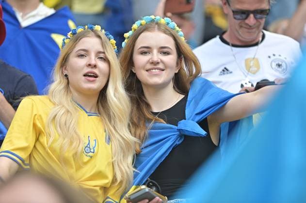 Picture shows fans of Ukraine, 17 06 2024, Munich, Football, European Championship, Romania Ukraine, EVENT REGULATIONS PROHIBIT ANY USE OF PHOTOGRAPHS AS IMAGE SEQUENCES AND OR QUASI VIDEO xklx
