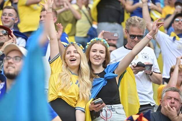 Picture shows fans of Ukraine, 17 06 2024, Munich, Football, European Championship, Romania Ukraine, EVENT REGULATIONS PROHIBIT ANY USE OF PHOTOGRAPHS AS IMAGE SEQUENCES AND OR QUASI VIDEO xklx