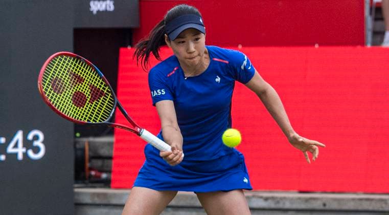 17 06 2024, WTA 500, Tennis, Women, ecotrans Ladies Open 2024, Berlin, 1 round, Singles, Nao Hibino Japan Anna Nikolayevna Kalinskaya Russia Nao Hibino Japan Berlin Steffi Graf Stadium Berlin Germany