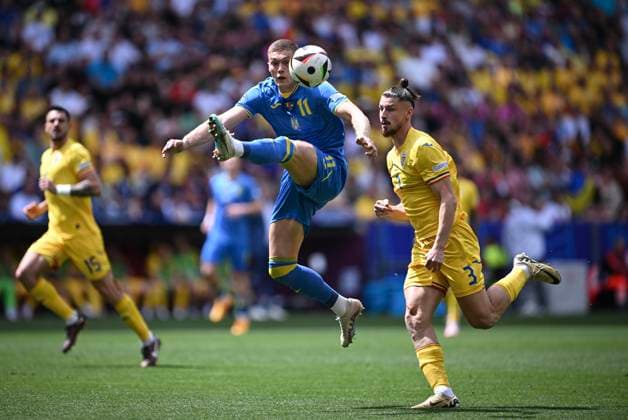 Football Euro 2024 Group E 17 06 2024 Romania Ukraine Artem Dovbyk li, Ukraine v Radu Dragusin Romania