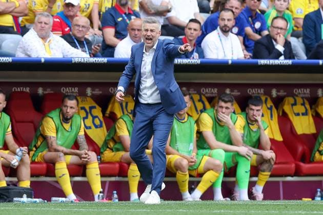 Head coach Edward Iordanescu Romaenia , Romania vs Ukraine Football, UEFA Euro 2024, Group stage, Matchday 1, 17 06 2024 Munich Bavaria Germany Copyright: xkolbert-press ChristianxKolbertx