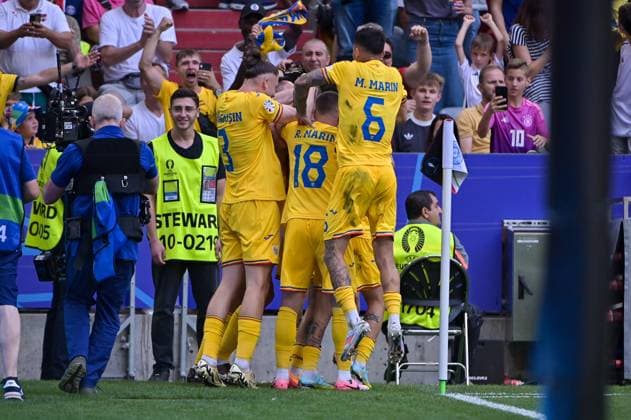 Picture shows goal celebration Romania, 17 06 2024, Munich, Soccer, European Championship, Romania Ukraine, EVENT REGULATIONS PROHIBIT ANY USE OF PHOTOGRAPHS AS IMAGE SEQUENCES AND OR QUASI VIDEO xklx