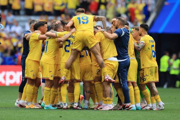 EURO 2024 GERMANY UEFA FOOTBALL Pierre Teyssot MAXPPP ; EURO 2024 GERMANY UEFA FOOTBALL. Munich, Germany on June 17, 2024. Match of the group E, Romania vs Ukraine. Romania teams react after their victory Pierre Teyssot Maxppp Munich Munich Football Arena Bavaria Germany  Copyright: xMAXPPPxPierrexTeyssotx TEP37410 TEP37410