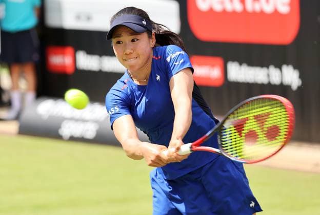 Berlin, 17 06 24, Tennis ecotrans Ladies Open Berlin at Steffi Graf Stadium Women, Singles, Hibino Japan Kalinskaya Russia Hibino returns a ball ecotrans Ladies Open Berlin 2024