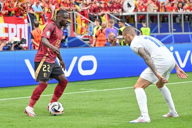 240617 EURO2024 BELGIUM VS SLOVAKIA Jeremy Doku (22) of Belgium and Lukas Haraslin (17) of Slovakia pictured during a soccer game between the national teams of Belgium, called the Red Devils and Slovakia on the first matchday in Group E in the group stage of the UEFA EURO, EM, Europameisterschaft,Fussball 2024 tournament , on Monday 17 June 2024 in Frankfurt , Germany . PHOTO SPORTPIX David Catry FRANKFURT GERMANY  Copyright: xx 463613