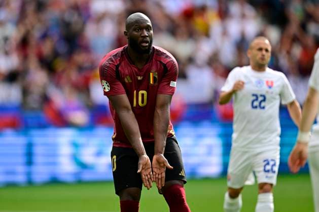 Belgium v Slovakia Group E - UEFA EURO, EM, Europameisterschaft,Fussball 2024 FRANKFURT AM MAIN, GERMANY - JUNE 17 : Lukaku Romelu forward of Belgium asking the ball during the UEFA EURO 2024 European Football Championship tournament group E stage match between Belgium and Slovakia at Frankfurt Arena on June 17, 2024 in Frankfurt am Main, Germany, 17 06 2024 Frankfurt am Main Germany  Copyright: xPeterxDexVoechtx
