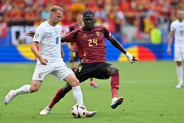Belgium v Slovakia Group E - UEFA EURO, EM, Europameisterschaft,Fussball 2024 FRANKFURT AM MAIN, GERMANY - JUNE 17 : Ondrej Duda midfielder of Slovakia and Onana Amadou midfielder of Belgium during the UEFA EURO 2024 European Football Championship tournament group E stage match between Belgium and Slovakia at Frankfurt Arena on June 17, 2024 in Frankfurt am Main, Germany, 17 06 2024 Frankfurt am Main Germany  Copyright: xDhax