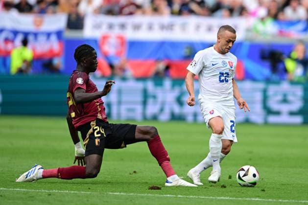 Amadou Onana and Juraj Kucka during UEFA EURO, EM, Europameisterschaft,Fussball 2024 match, Belgium - Slovakia, 17.june 2024 Frankfurt Germany Copyright: xx DSC_4130