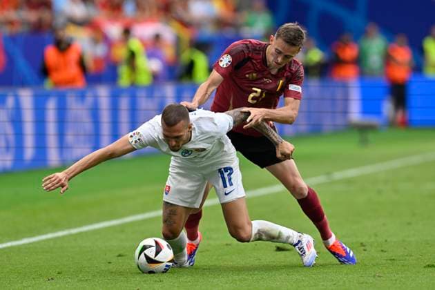 Belgium v Slovakia Group E - UEFA EURO, EM, Europameisterschaft,Fussball 2024 FRANKFURT AM MAIN, GERMANY - JUNE 17 : Lukas Haraslin forward of Slovakia and Castagne Timothy defender of Belgium during the UEFA EURO 2024 European Football Championship tournament group E stage match between Belgium and Slovakia at Frankfurt Arena on June 17, 2024 in Frankfurt am Main, Germany, 17 06 2024 Frankfurt am Main Germany  Copyright: xDhax
