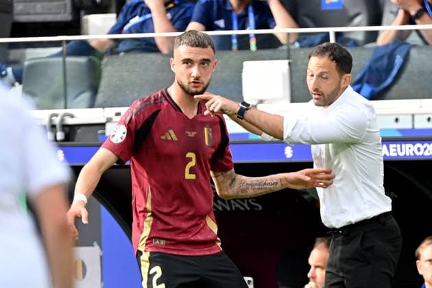 17 06 2024, xjrdrx, Football EM 2024, Belgium Slovakia emspor, v l Zeno Debast Belgium Coach Head Coach Domenico Tedesco Belgium gives instructions, gesticulates, gesticulate with arms gives instructions, gesticulate DFL DFB REGULATIONS PROHIBIT ANY USE OF PHOTOGRAPHS as IMAGE SEQUENCES and or QUASI VIDEO Frankfurt