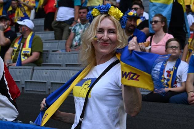17 06 2024, xsltx, European Football Championship 2024, Romania Ukraine emspor, v l emotions, fans, atmosphere, flags, logo, Ukraine, blue yellow spectators, jerseys DFL DFB REGULATIONS PROHIBIT ANY USE OF PHOTOGRAPHS as IMAGE SEQUENCES and or QUASI VIDEO Munich