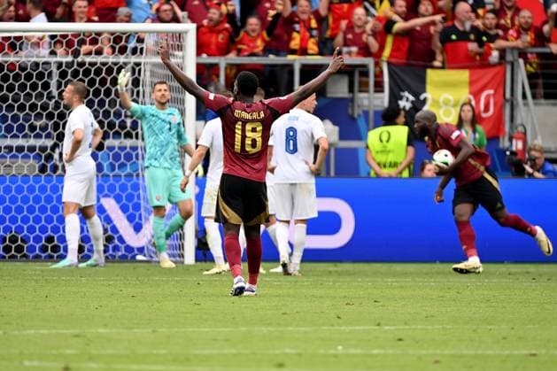 17 06 2024, xjrdrx, Football EM 2024, Belgium Slovakia emspor, v l Goal celebration after the offside goal celebrating the goal celebrating Romelu Lukaku Bolingoli Belgium DFL DFB REGULATIONS PROHIBIT ANY USE OF PHOTOGRAPHS as IMAGE SEQUENCES and or QUASI VIDEO Frankfurt
