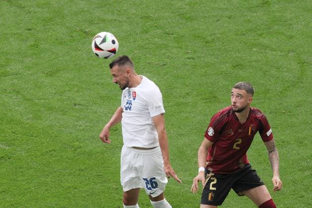 Frankfurt am Main, Hesse, Germany, 17 06 2024 Frankfurt Arena European Football Championship 2024, Group E, Belgium Slovakia Ivan Schranz 26, Slovakia in a header duel with Zeno Debast 2, Belgium Copyright: xdtsxNachrichtenagenturx dts_40552