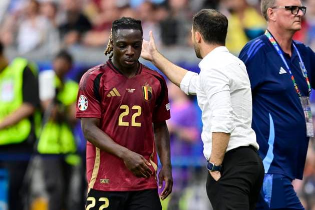Belgium v Slovakia Group E - UEFA EURO, EM, Europameisterschaft,Fussball 2024 FRANKFURT AM MAIN, GERMANY - JUNE 17 : Tedesco Domenico head coach of Belgium comforts Doku Jeremy forward of Belgium during the UEFA EURO 2024 European Football Championship tournament group E stage match between Belgium and Slovakia at Frankfurt Arena on June 17, 2024 in Frankfurt am Main, Germany, 17 06 2024 Frankfurt am Main Germany  Copyright: xPeterxDexVoechtx