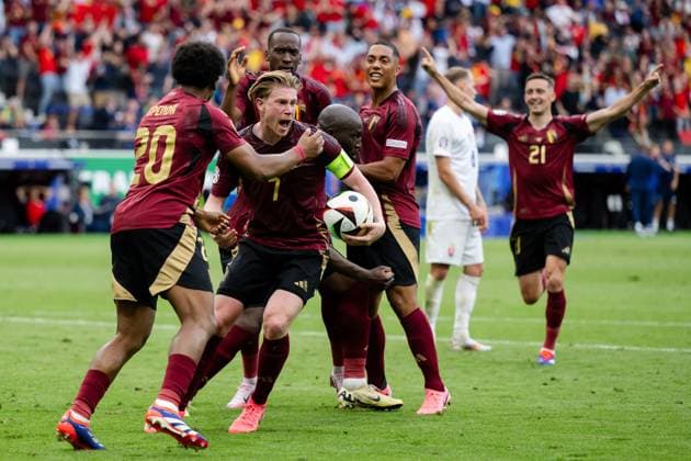 240617 Kevin De Bruyne and Romelu Lukaku of Belgium celebrate a goal that was later disallowed during the UEFA Euro 2024 Football Championship match between Belgium and Slovakia on June 17, 2024 in Frankfurt Photo Mathias Bergeld BILDBYRAN kod MB MB0937 fotboll football soccer fotballs em europamästerskap em uefa euro uefa european football championship euro 2024 belgien belgium slovakien slovakia bbeng jubel  Copyright: MATHIASxBERGELD BB240617MB105