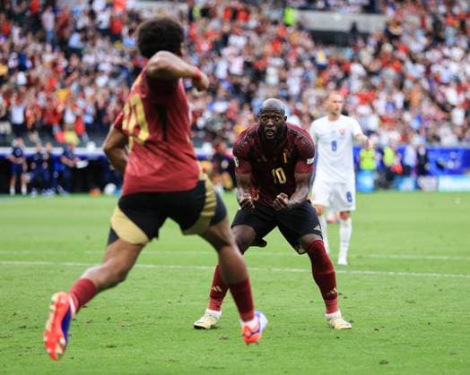 Fußball UEFA EURO 2024 Gruppe E Belgien vs. Slowakei 17. Juni 2024 UEFA EURO 2024 Gruppe E Belgien vs. Slowakei Romelu Lukaku von Belgien feiert ein Tor, das später nicht anerkannt wird Foto Simon Stacpoole Abseits Frankfurt Deutschland  Copyright: xSimonxStacpoolexOffside