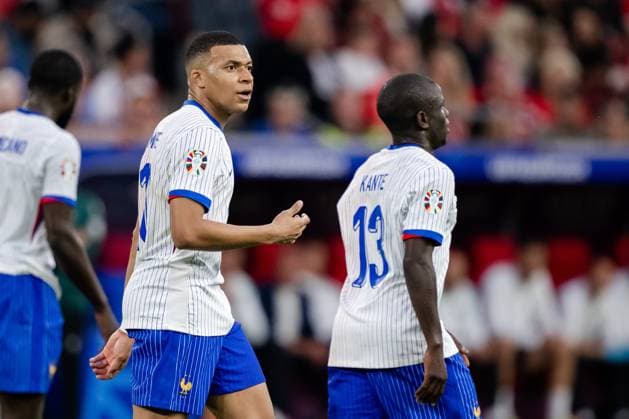 240617 Kylian MbappÃ of France celebrates the 0 1 goal during the UEFA Euro 2024 Football Championship match between Austria and France on June 17, 2024 in Düsseldorf Photo Jesper Zerman BILDBYRAN kod JZ JZ0540 fotboll football soccer fotballs em europamästerskap em uefa euro uefa european football championship euro 2024 österrike austria frankrike france bbeng jubel  Copyright: JESPERxZERMAN BB240617JZ076