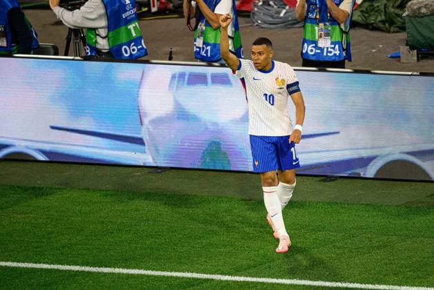 DUESSELDORF, GERMANY - 1 JANUARY, 2023: Kylian Mbappe, The football match of EURO 2024 Austria vs France at Mercur Spiel Arena  Copyright: xVITALIIxKLIUIEVx